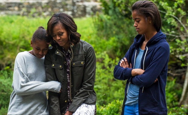Мишел Обама и дъщерите и Саша и Малия