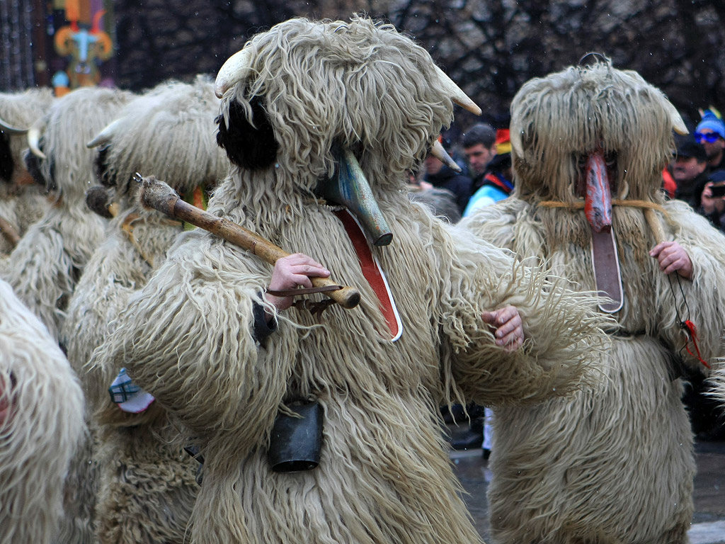 Международен фестивал на маскарадните игри, "Сурва 2014" гр. Перник