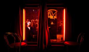 Във Фейсбук търсят чистачка, става сексробиня