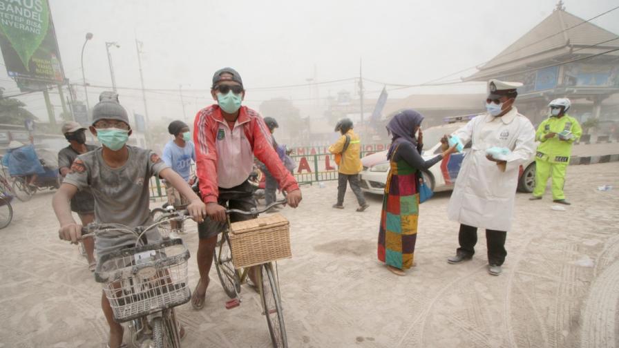 Вулканът Келуд в Индонезия взе жертви