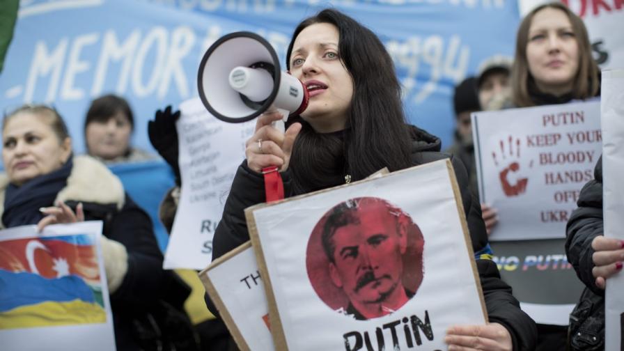 Руски депутати искат по-строги наказания за медиите, които вредяли на държавата