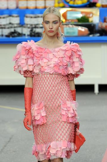 Представяне на колекцията на Chanel за сезон есен/зима 2014-2015 по време на Седмицата на модата в Париж