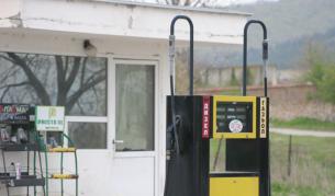 Крадци пребиха жестоко служител на бензиностанция