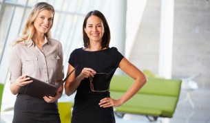 Защо продължителната работа в офис не е добра идея