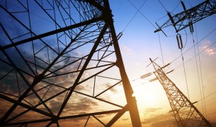 КЕВР намали цената на тока за бизнеса