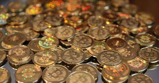Популярната виртуална валута Bitcoin се раздели на две Причината е