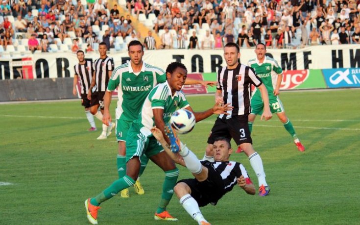 Лудогорец продължава без грешка при Стойчо Стоев