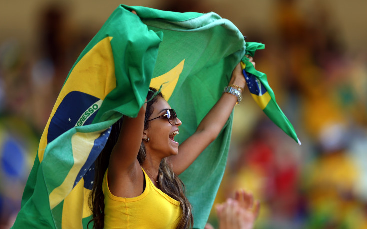 Успехът на Бразилия отприщи дамска дибидюс-фиеста в Рио
