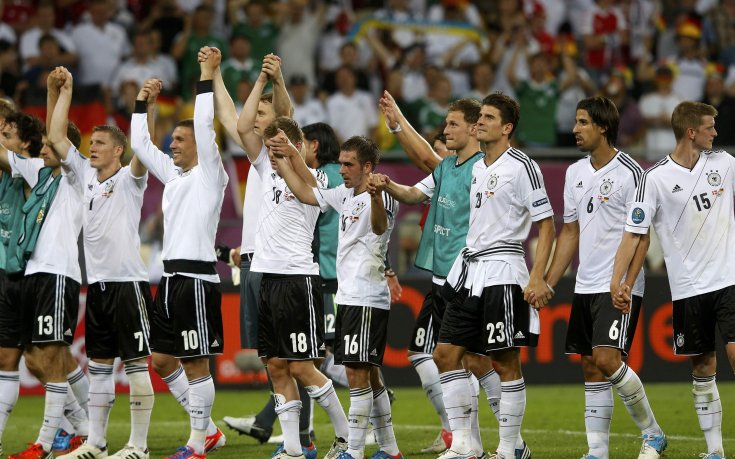 Пестелива Германия потрепери, но изхвърли Дания от Евро 2012