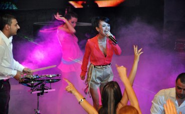 ЦСКА поля купата заедно с Лотар Матеус и фолкдивата Мария