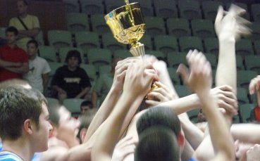 Черно море триумфира при юношите