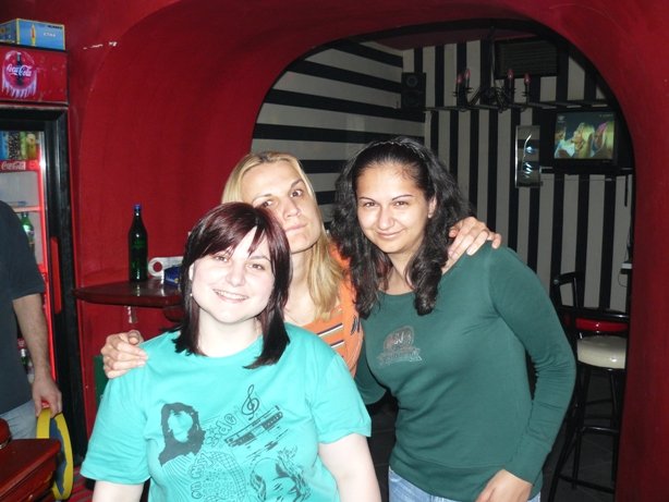 С приятелките ми Нина и Деси май 20081