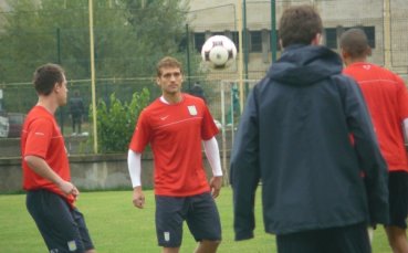 Тренировката на Астън Вила в Ловеч