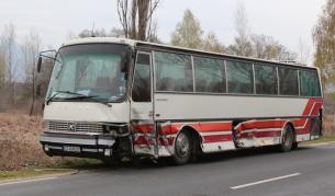 Тежка катастрофа с автобус край Павел Баня, няма жертви