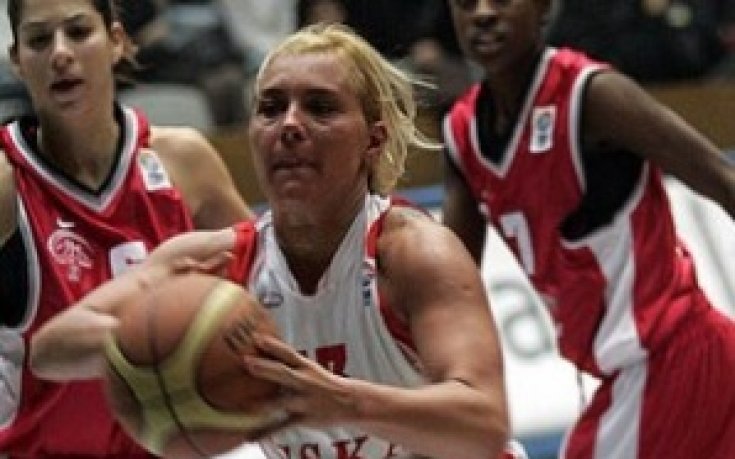 ЦСКА победи Хондарибия Ирун