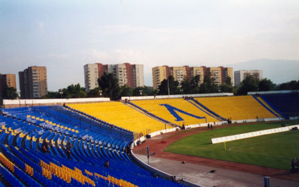 Левски иска клубовете да вземат стадионите за 35 години