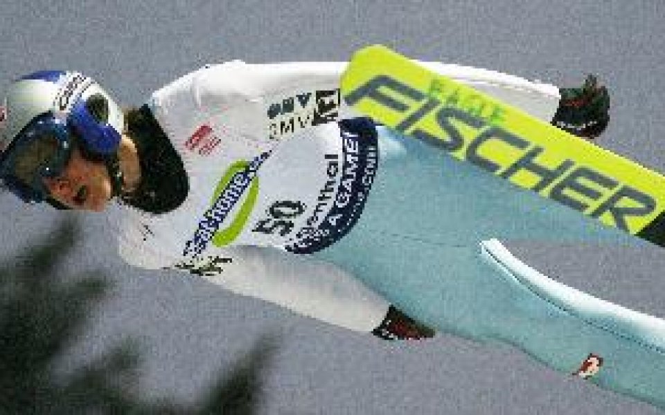 Австрия триумфира на ски-скоковете във Вилинген