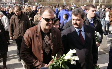 Батков: Стига вече с игрите