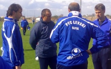 Левски играе контрола с Динамо в Букурещ