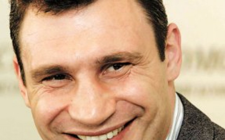 Претендентите за световната титла по бокс ще излязат на леда