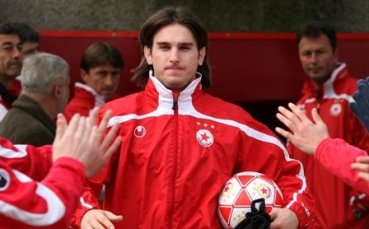 Младенов потвърди: Велизар аут за 50 дни