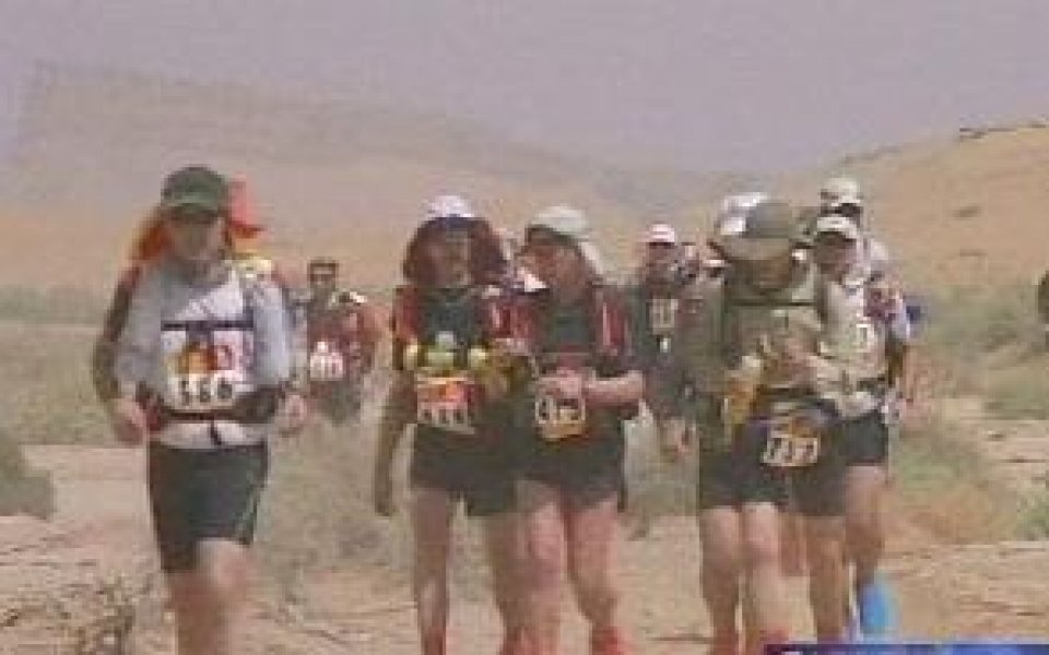 600 души участват на маратона в Сахара