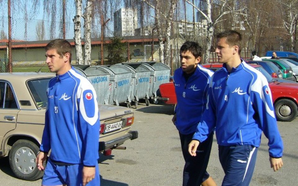 Томашич в групата, младите аут