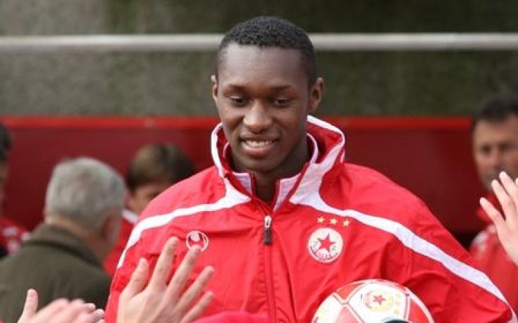 Фуртадо се спасява по принуда