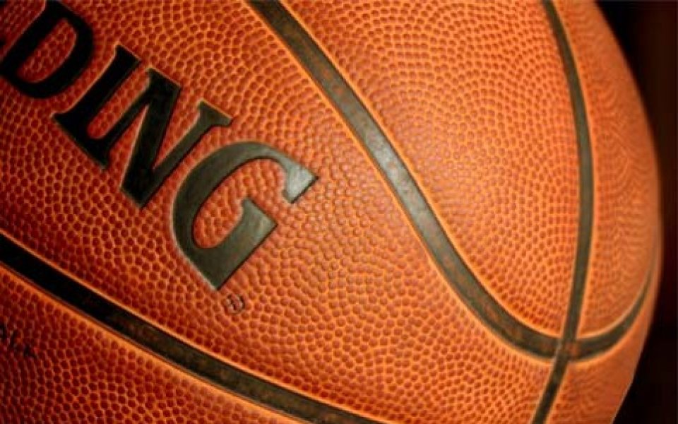 Баскет-федерацията иска национализация на зала Универсиада