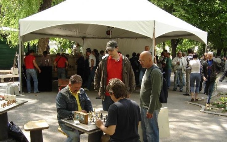 Плазми на открито за зрителите на М-Тел Мастърс