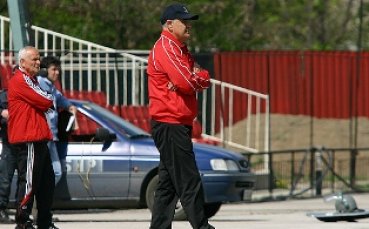 Грозданов доволен от двубоя срещу Ботев Пд