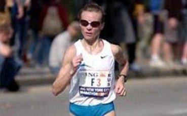 Две атлетки хванати с допинг