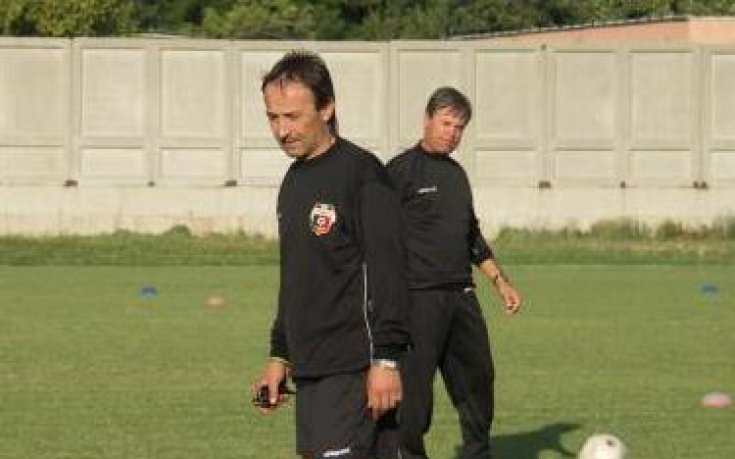 Иван Маринов