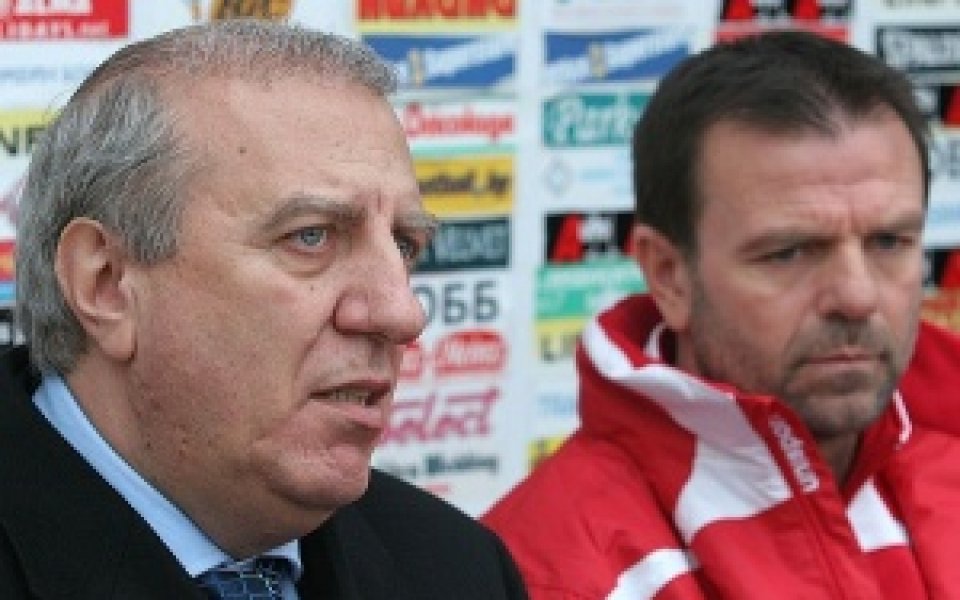 Томов: Батков се държи като ментор на българския футбол