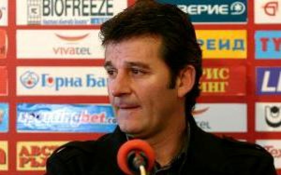 Костадинов: Не е нормално Стоилов да съвместява Левски и националния тим