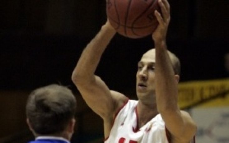 Тони Дечев с първа крачка към треньоството