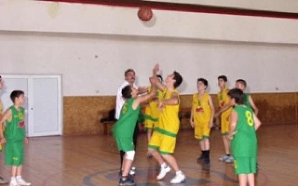 Габрово със сериозно участие в училищното баскет-първенство