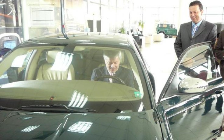 Вальо Михов подкара нов Jaguar