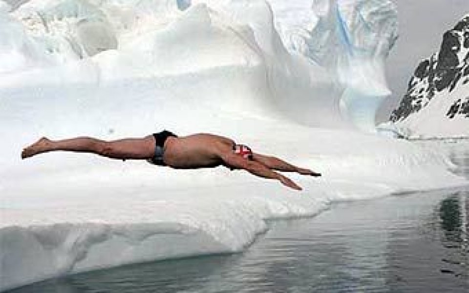 Британец постави рекорд във водите на Северния полюс