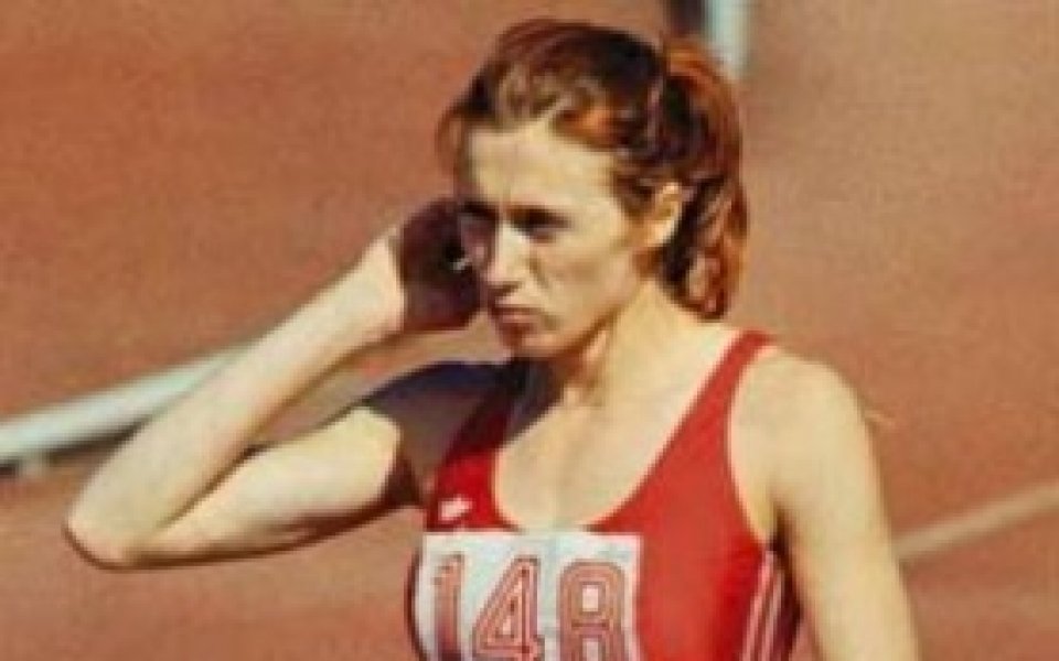 Кирилова е първа на 400 с препятствия