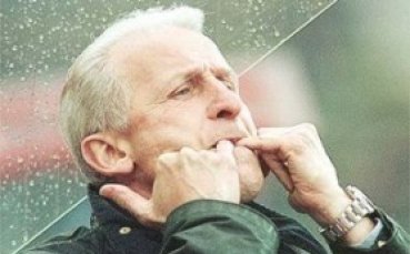 Трапатони недоволен от играта: Дузпата бе спорна