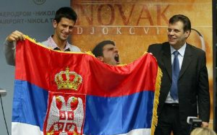 Сръбският премиер Кощуница на крака при Ноле