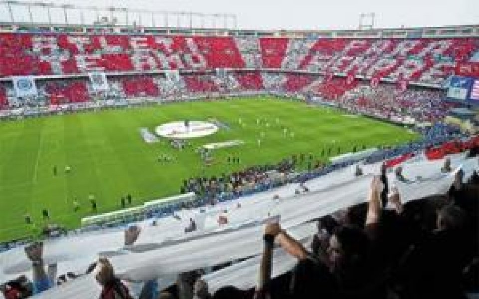 Атлетико Мадрид иска финала за Шампионската лига през 2010