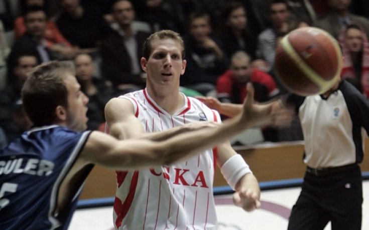 Брад Трейна се развихри в Гърция