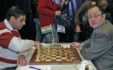 Лидерите Ананд и Гелфанд с реми в 20 хода