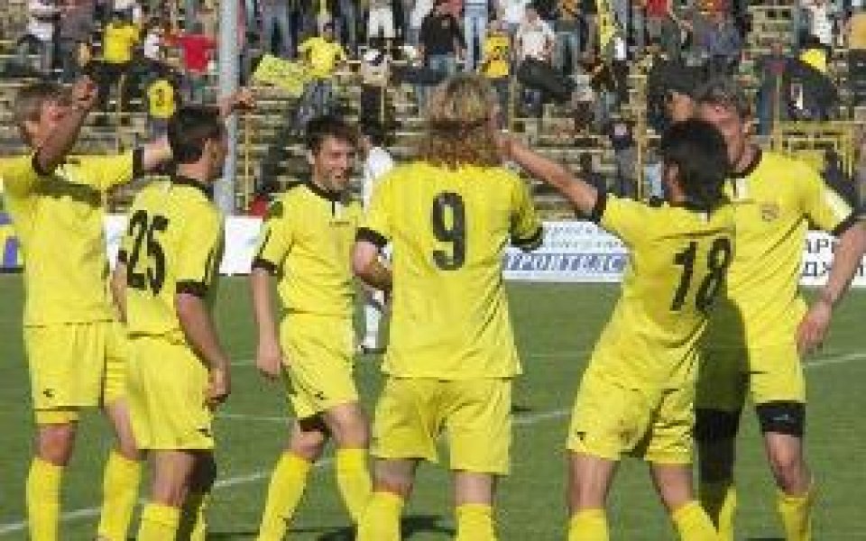 Ботев се отказа от жълтия цвят преди дербито в Пловдив
