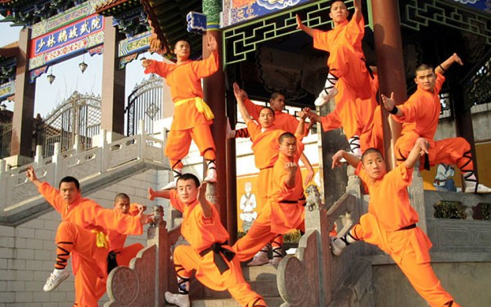 Обидиха шаолинските монаси с покана за Пекин’08
