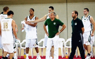 Раздават награди на ПАО – Рома