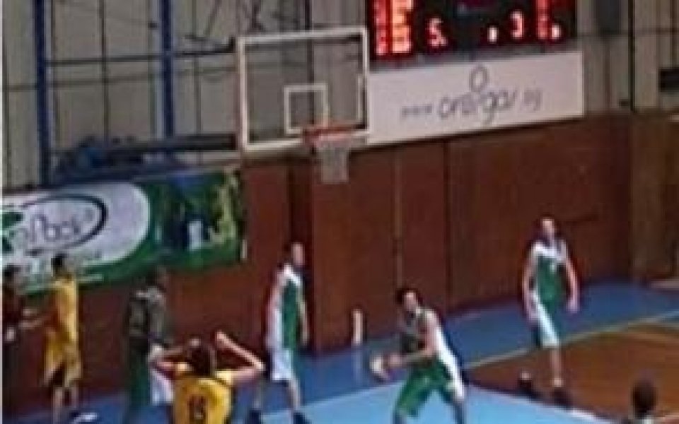 Дисципът на баскет-федерацията предупреди съдия за грешка в Ямбол