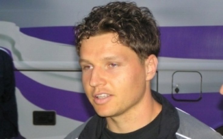 Бучур сменя Муту за мача с България